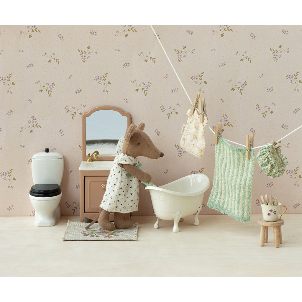 Maileg dukketilbehør, Miniature baderumsmøbel til mus - Mørk pudder