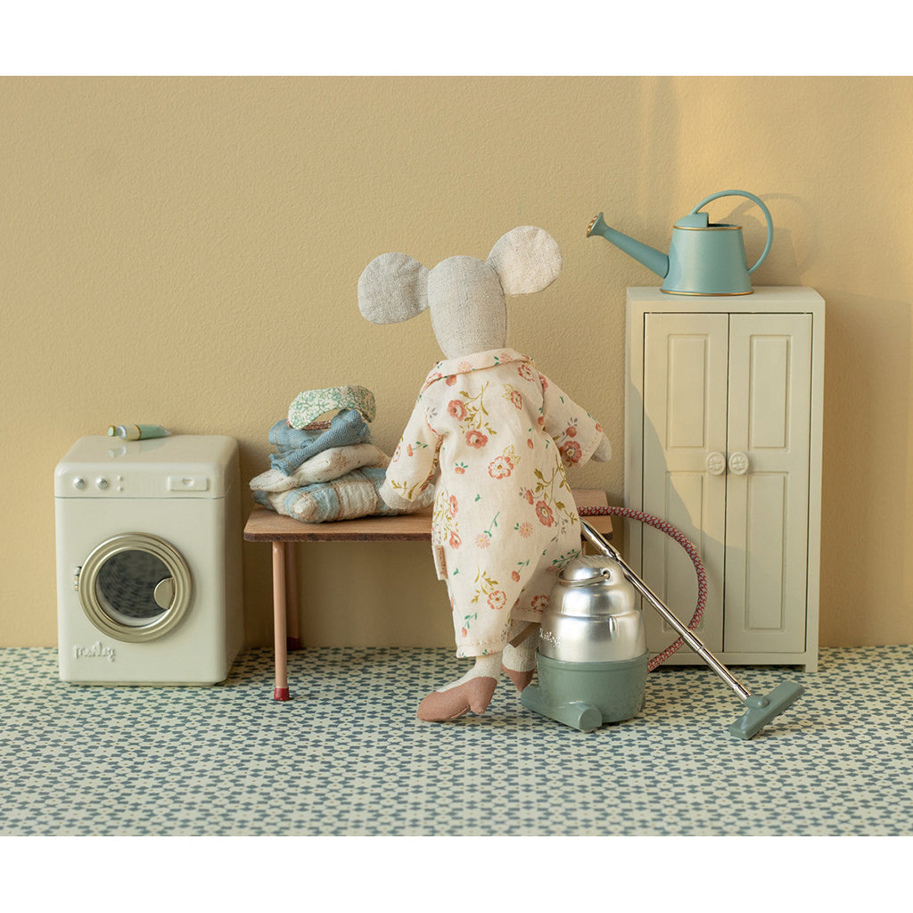 Maileg dukketilbehør til mus, Klædeskab 3 bøjler - råhvid