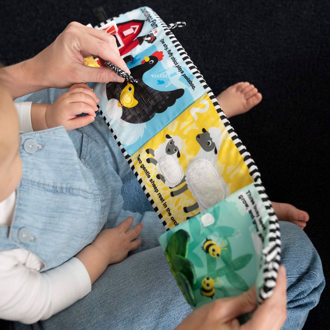 BABY Einstein Counting at the Farm™ blød aktivitets stofbog