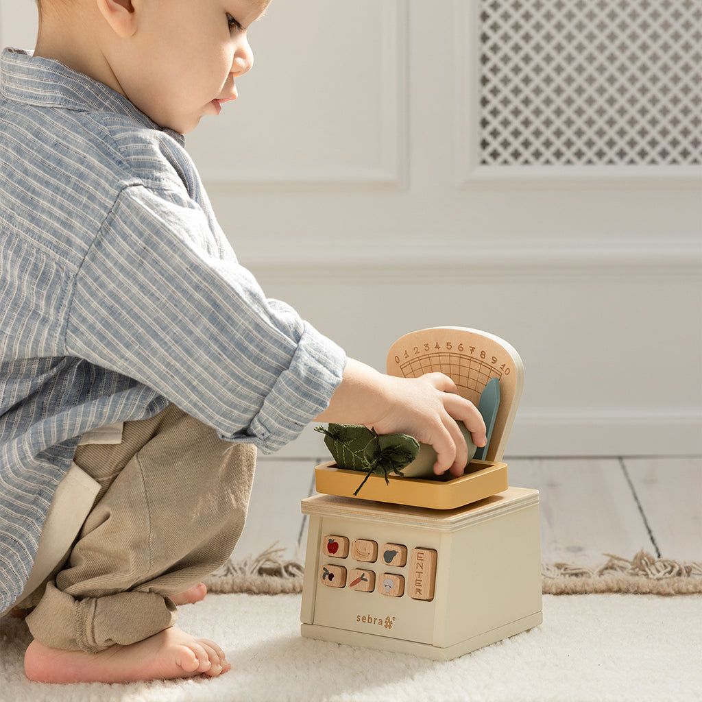 Sebra Købmandsvægt i træ