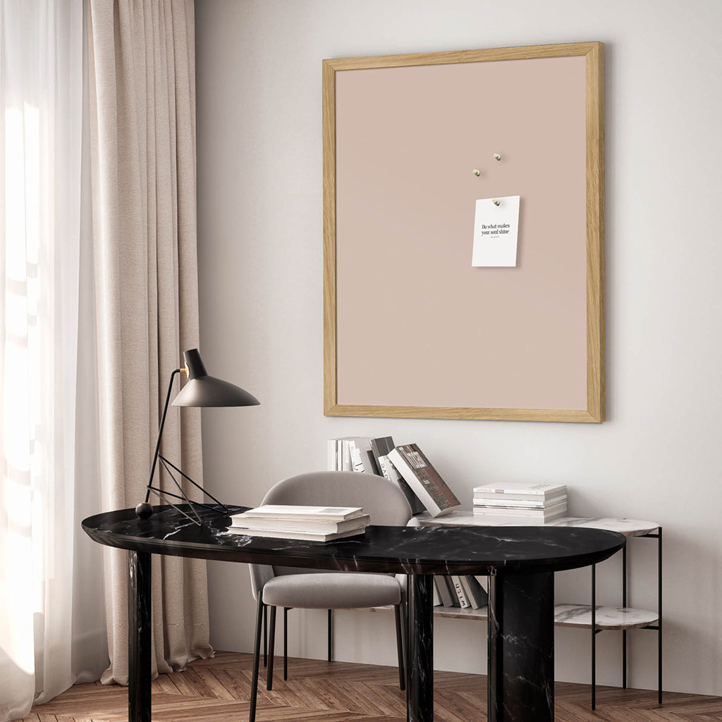 Opslagstavle m. egetræsramme, Soft Blush - 62 x 42 cm