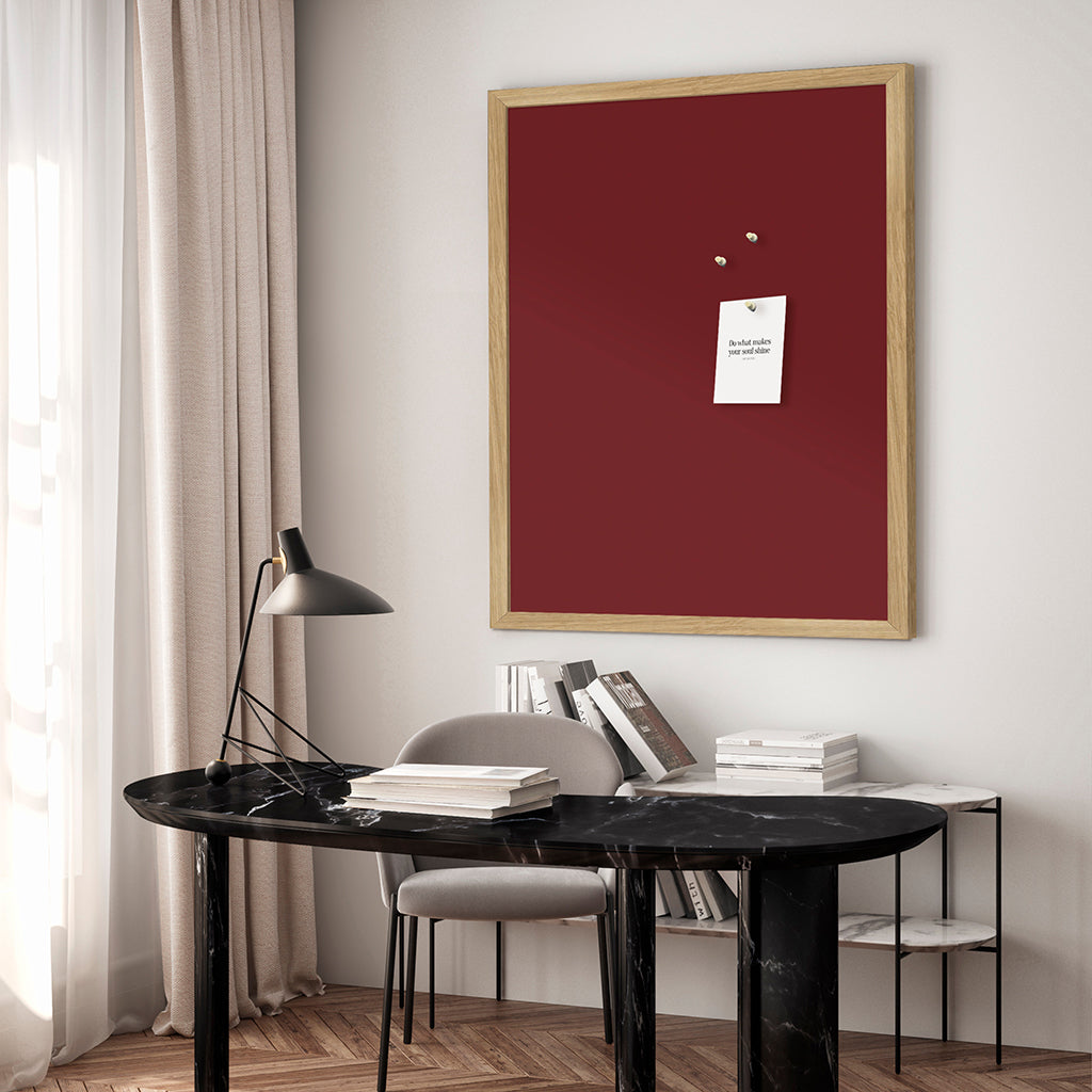 Opslagstavle m. egetræsramme, Pinot Noir - 62 x 42 cm