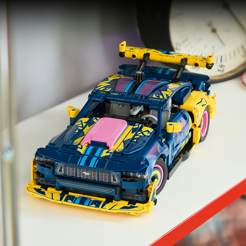 LEGO® Technic Specialdesignet Ford Mustang GT-bil