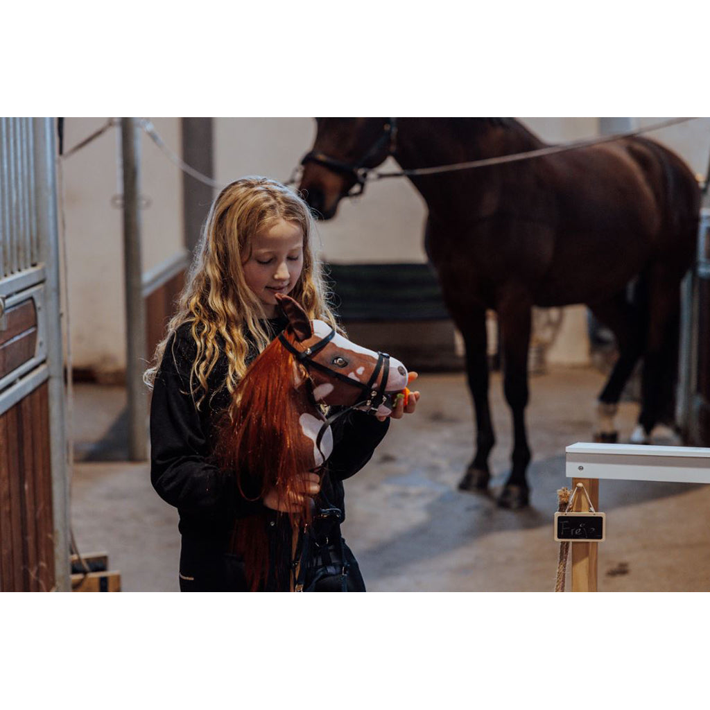 By Astrup Kæphest, Coco - Rødbrun/hvid