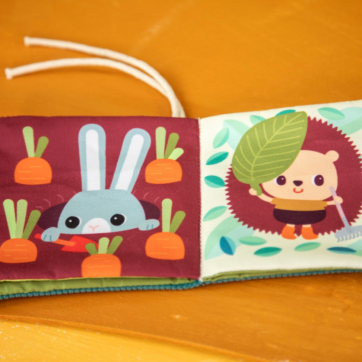 Lilliputiens babylegetøj, 3 stk sansebøger - Jeanne