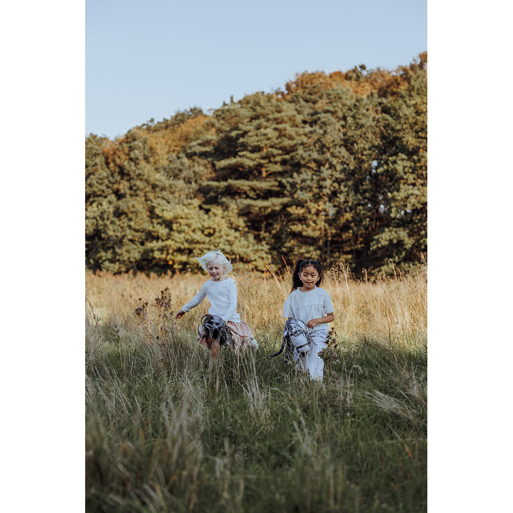 By Astrup Kæphest, Magic - Plettet