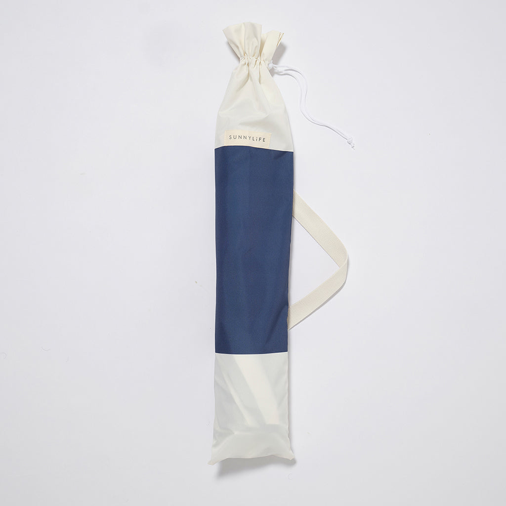 Sunnylife kompakt strandparasol m UPF50 - Marine Stripe