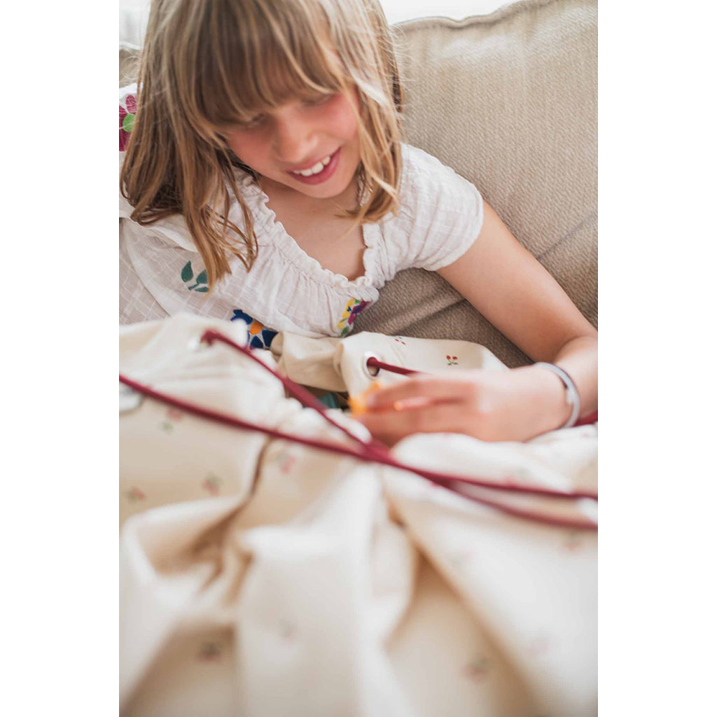 Play&Go To-i-én tæppe, Cherry Cherry