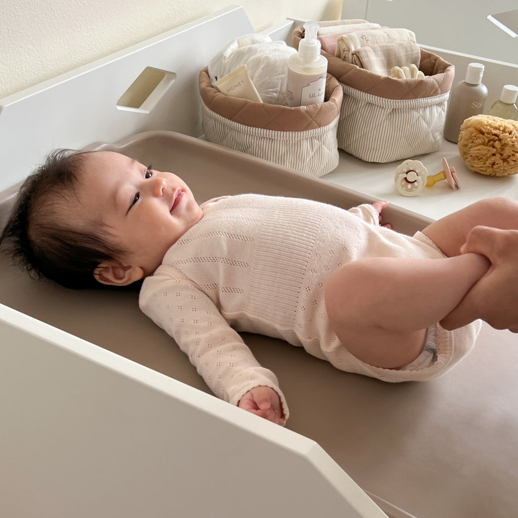 Cam Cam quiltet opbevaringskurv i stof, sæt m. 2 str. - Classic Stripes Camel