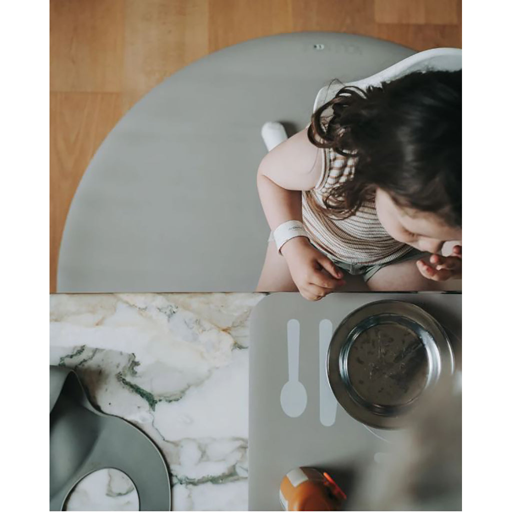 Noui Noui Floor mat, stoleunderlag, rundt - Olive Hazel