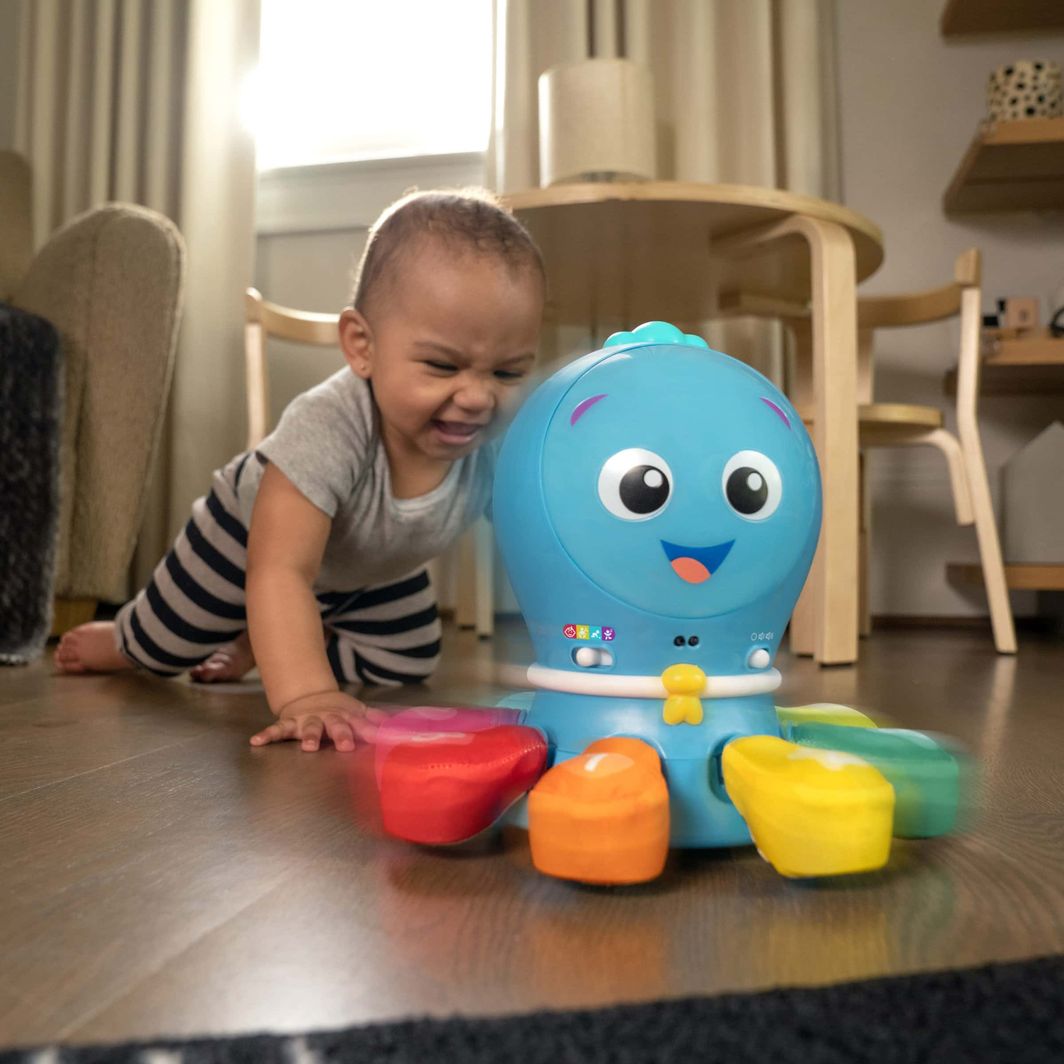 BABY Einstein 4-i-1 Crawl & Chase Pal, Go Opus Go™