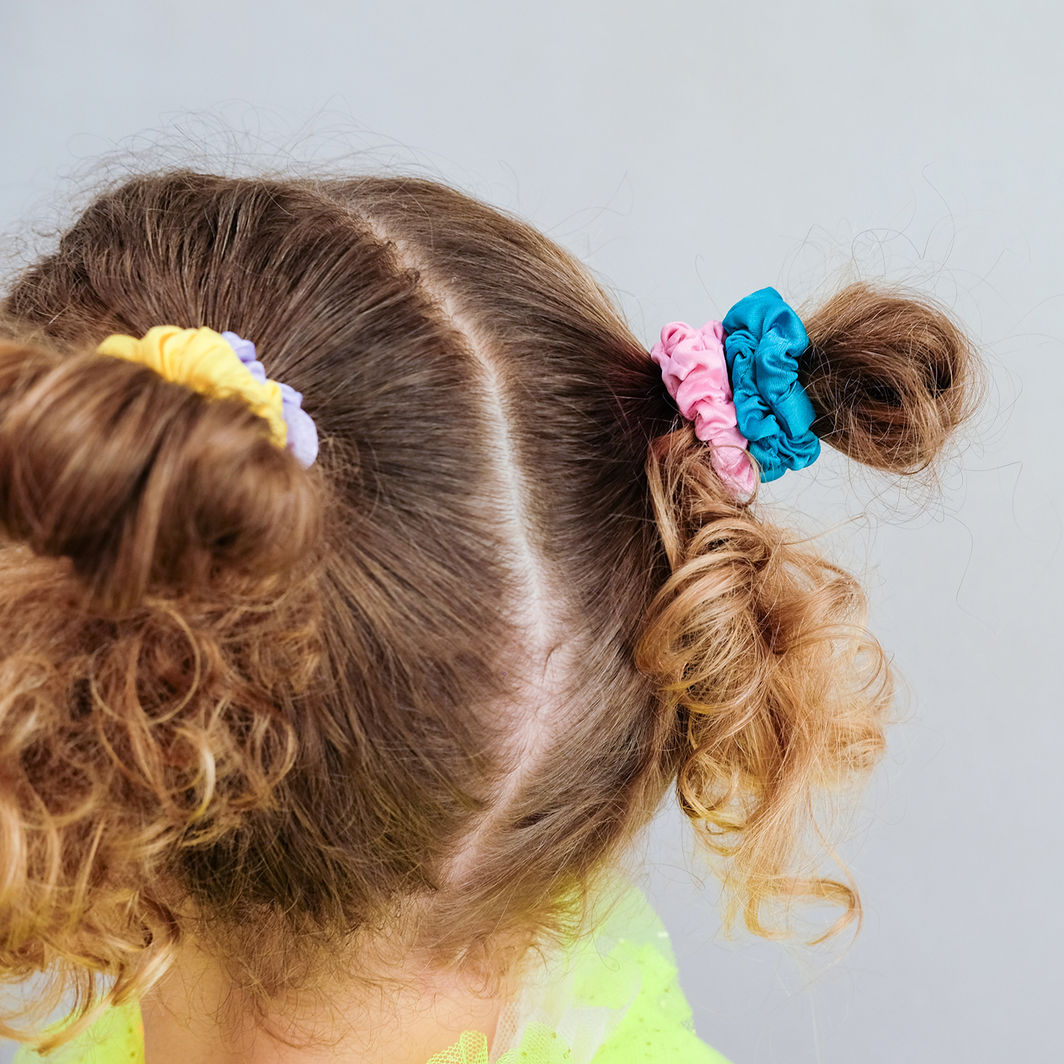Mimi & Lula 9 Scrunchies hårelastikker - Bright Satin