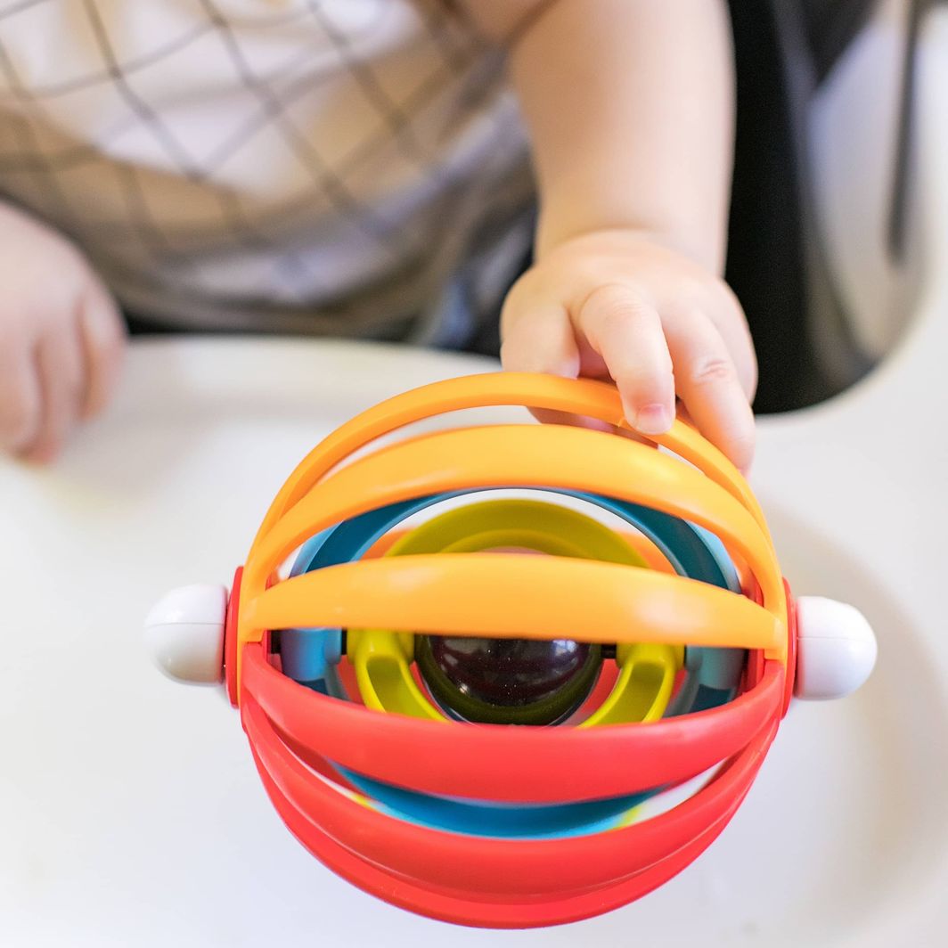 Baby Einstein babylegetøj, Sticky spinner