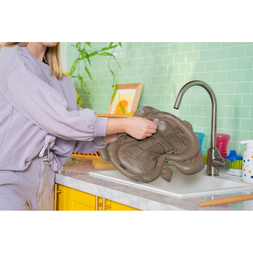 Bright Starts Babylegetøj, Aktivitetsmåtte med vand - Hungry Monkey™