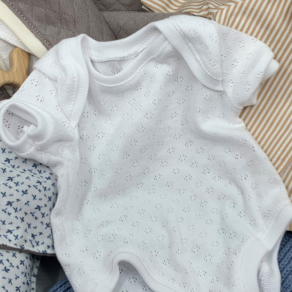 Así dukketøj til Leo og Leonora babydukke, str. 46 cm - Hvid kortærmet bodystocking