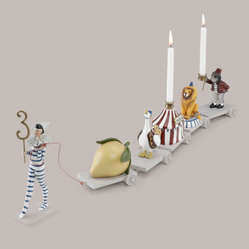 Konges Sløjd Fødselsdagstog, Cirkus karavane