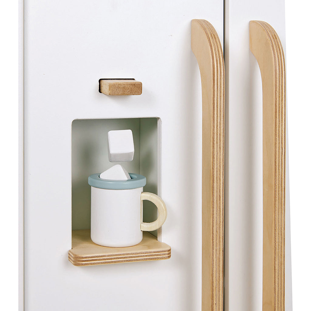 Tender Leaf, Køleskab i træ