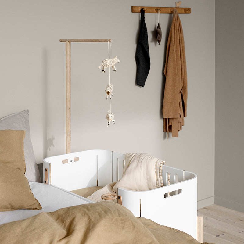 Bedside cribs