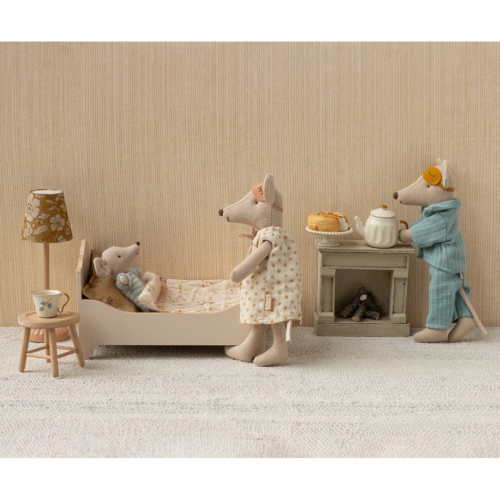 Maileg dukketilbehør, Seng til mus - råhvid