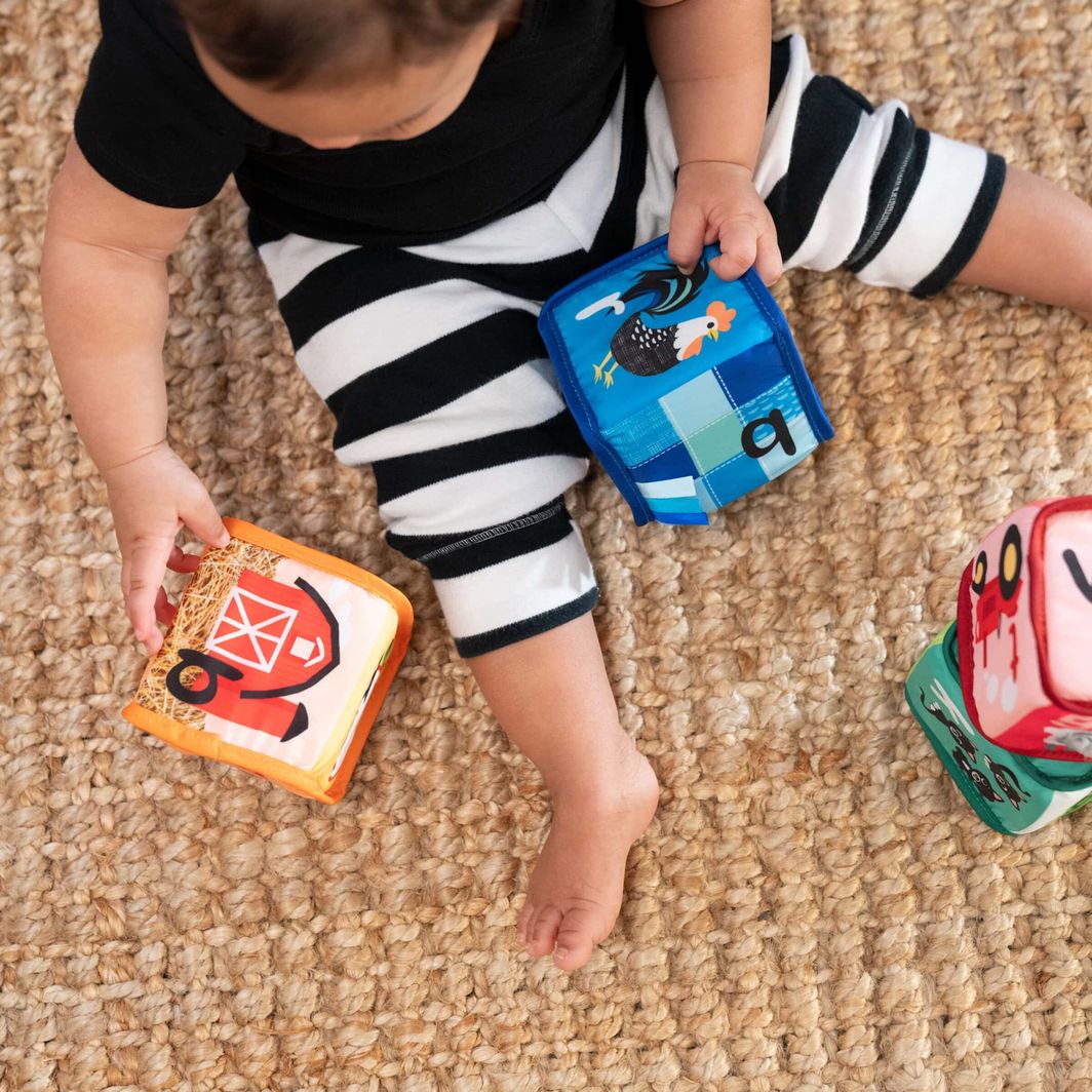 BABY Einstein Alpha Stacks™ bløde aktivitetsklodser