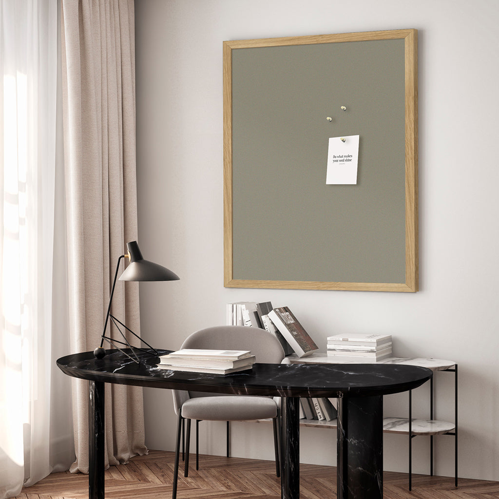 Opslagstavle m. egetræsramme, Green Symphony  62 x 42 cm