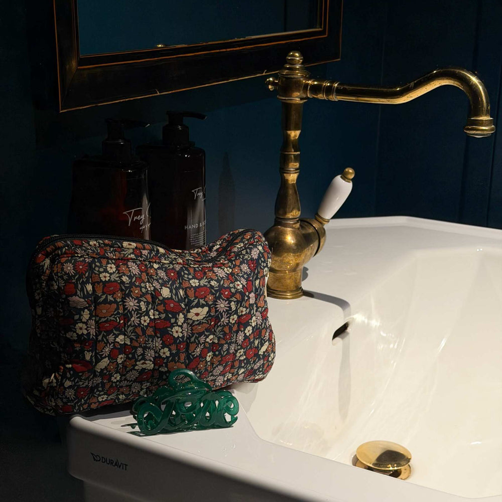 Bon Dep Pouch small, toilettaske med Liberty - Petal &amp; Daisy