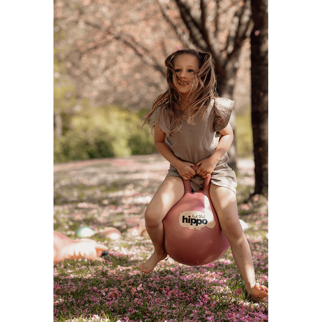 Find that Hippo, hoppebold - Turkish Rose