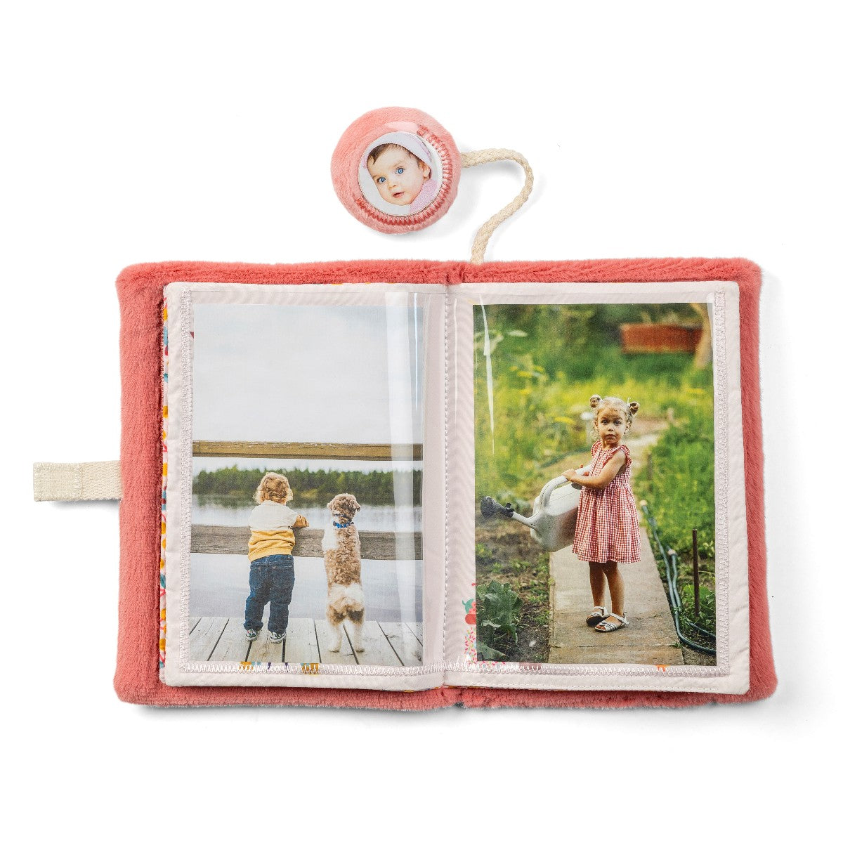 Lilliputiens mit første fotoalbum, Jeanne Fotoalbum