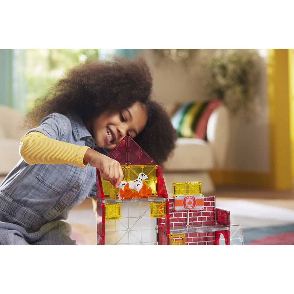 Magna-Tiles Magnetisk byggesæt, Brandstation med lys og lyd - 50 dele