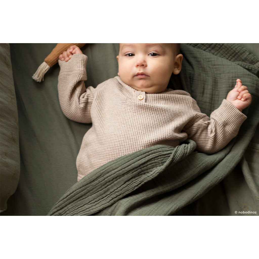 Nobodinoz babytæppe, Wabi Sabi double muslin, 65 x 100 cm - Vetiver