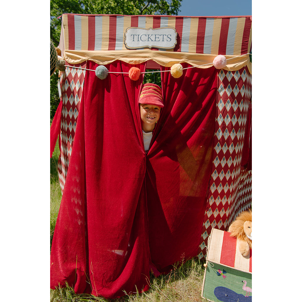 By Astrup Cirkus legetelt
