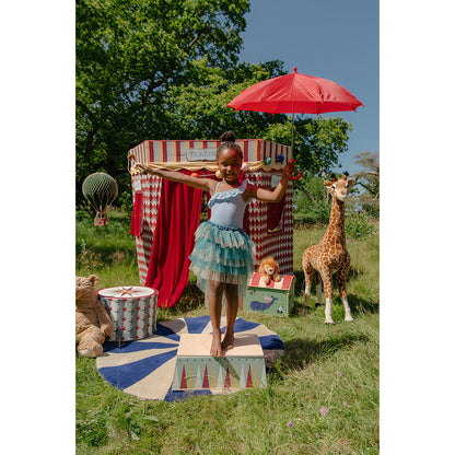 By Astrup Cirkus ildring