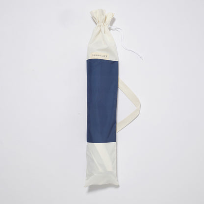 Sunnylife kompakt strandparasol m UPF50 - Marine Stripe