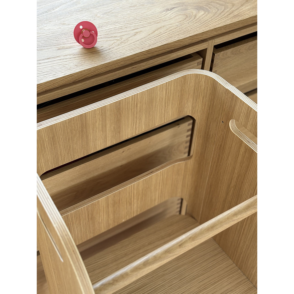 Curve-Lab, Læringstårn, Birk m. overflade af egetræ