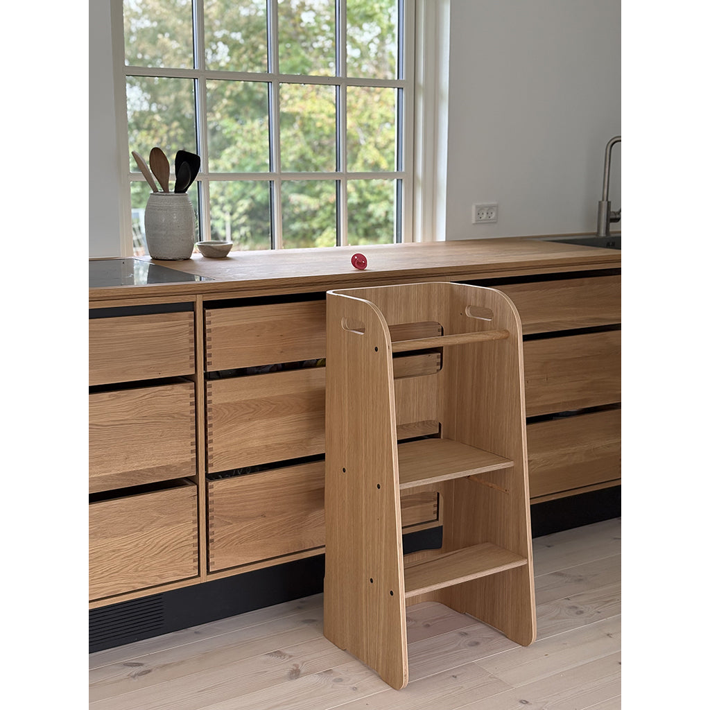 Curve-Lab, Læringstårn, Birk m. overflade af egetræ