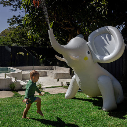 Sunnylife kæmpe oppustelig sprinkler, Eli the Elephant