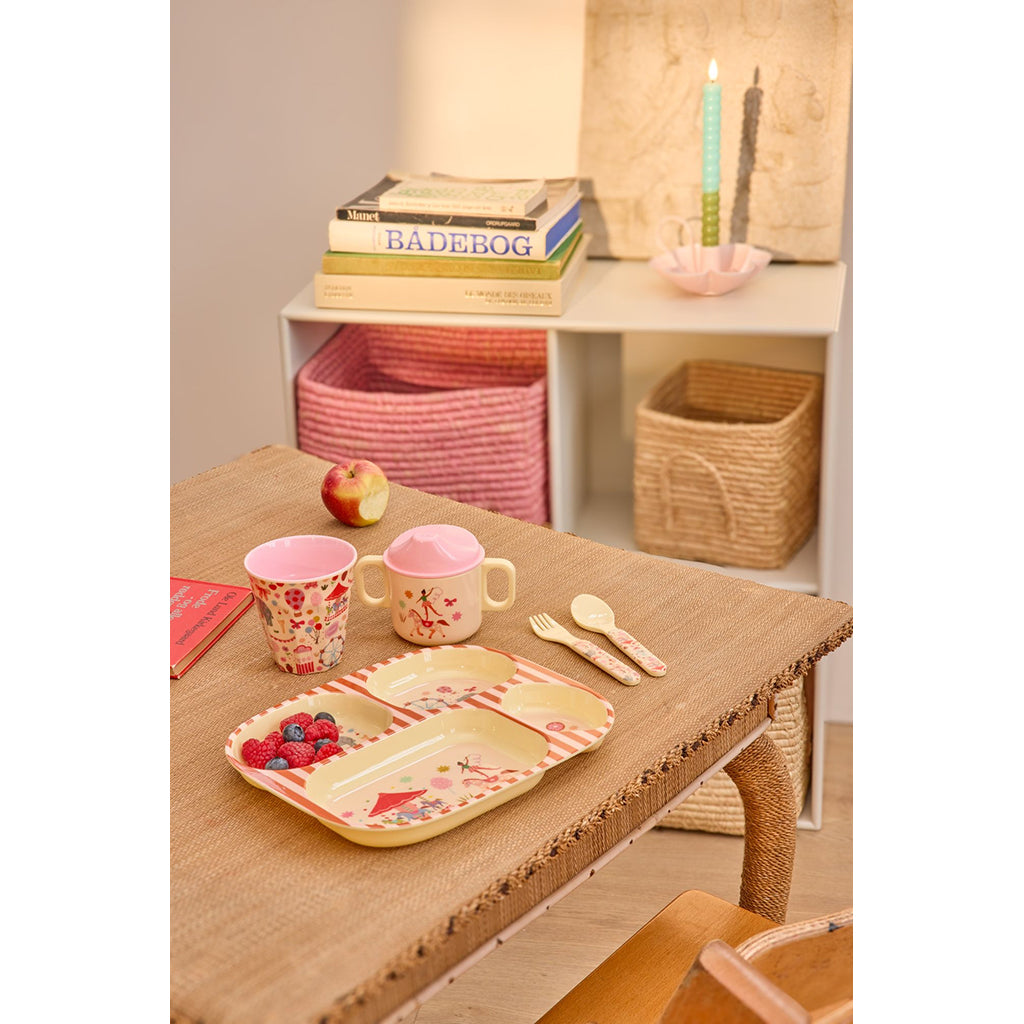 Rice 4-delt børnetallerken i melamin, Fun Fair print - Pink