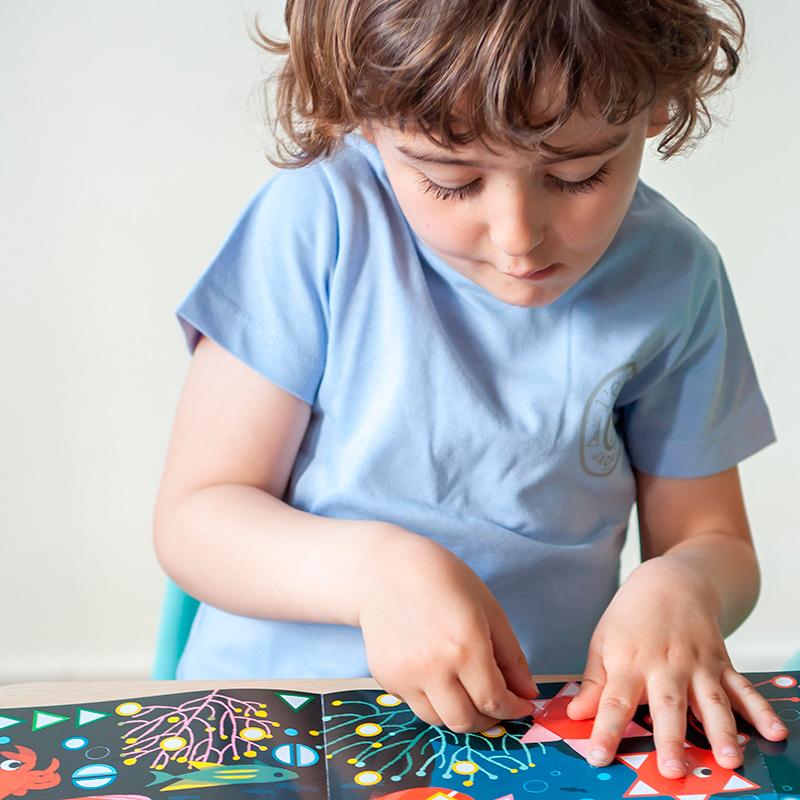 Poppik klistremosaik i papir, plakat og 750 stickers - Aquarium