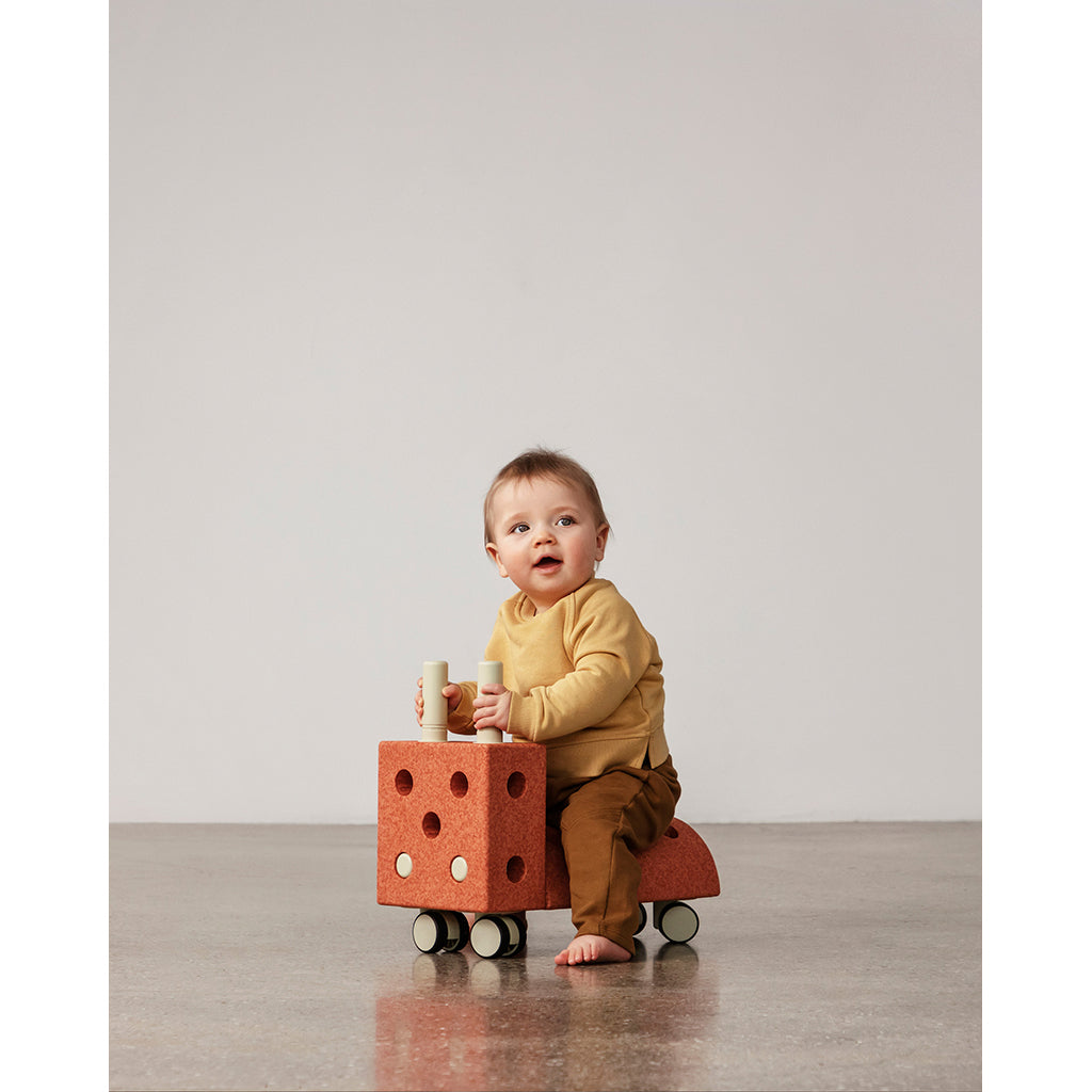 Modu Tiny Ride, aktivitetslegetøj i skum, 10 dele - Burnt Orange / Dusty Green