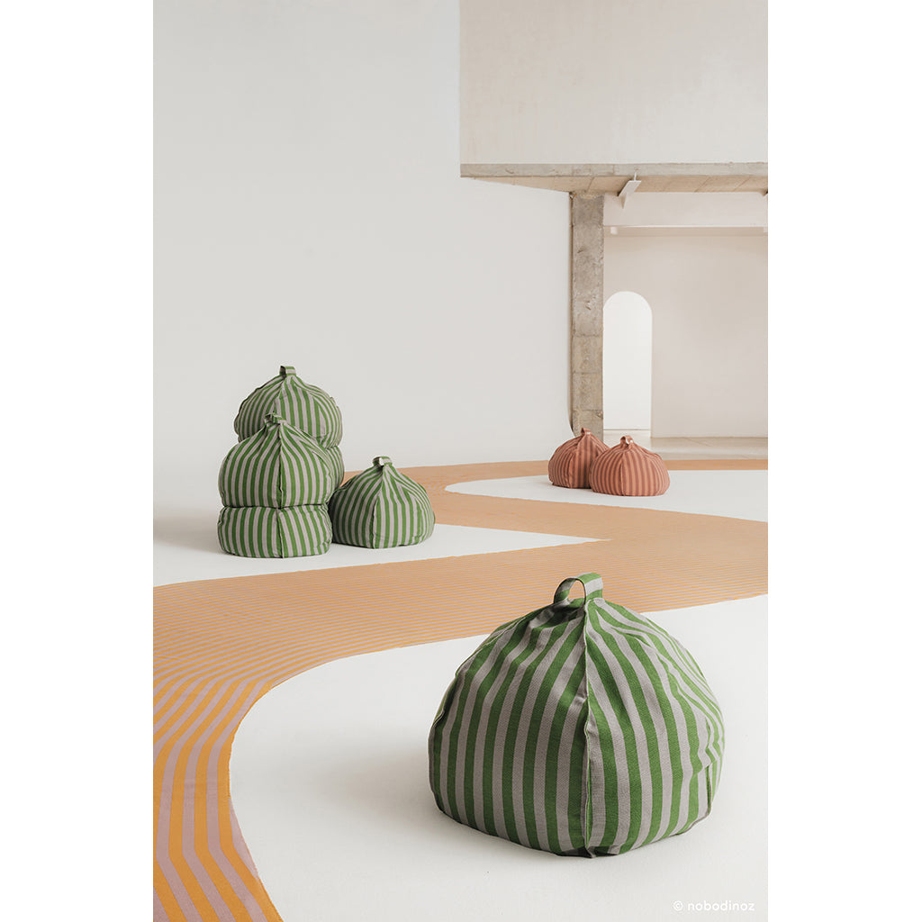 Nobodinoz quiltet rund sækkepude, Vibes - Pink mauve stripes