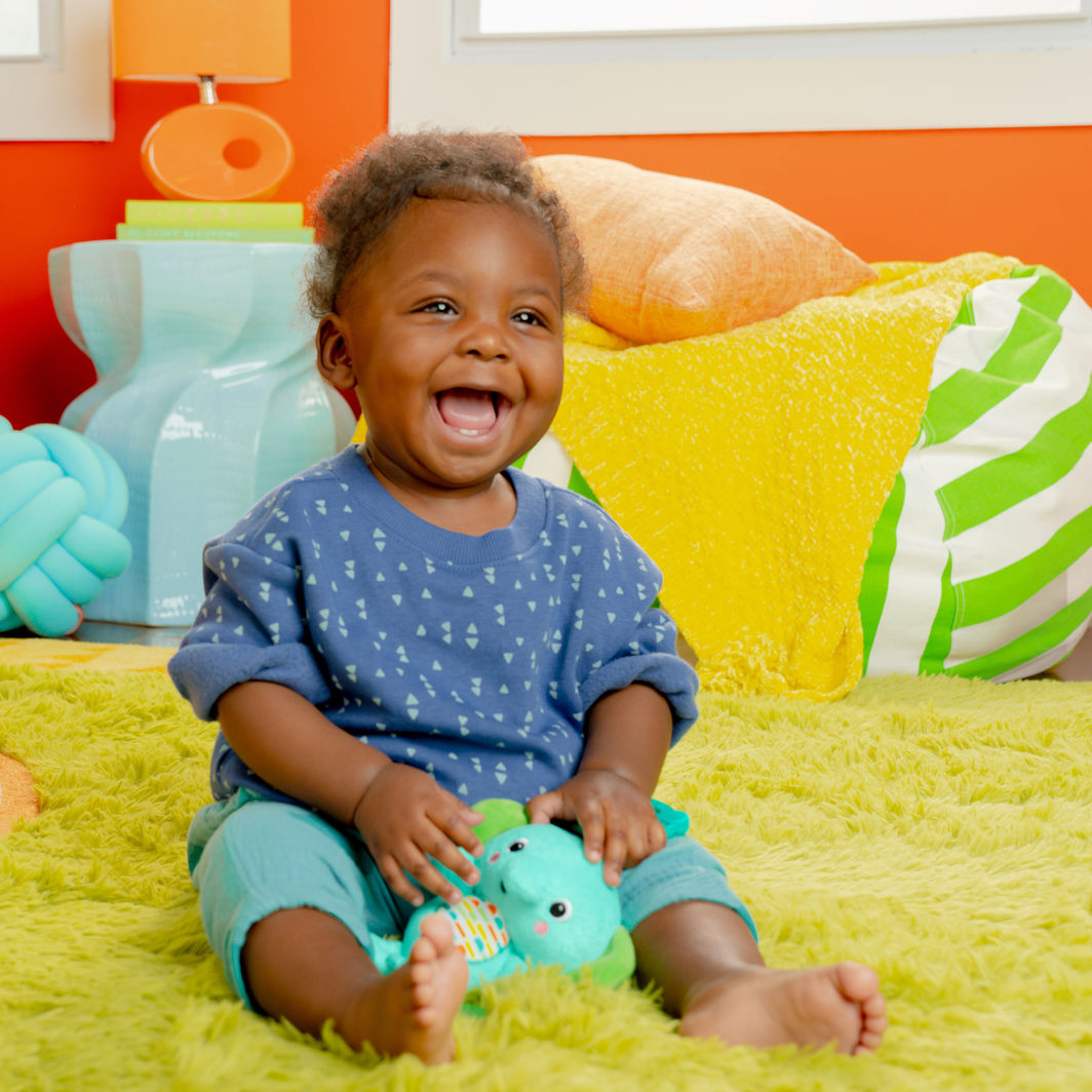 Bright Starts Aktivitetsophæng m lys og lyd, Tug Tunes™ - Elefant