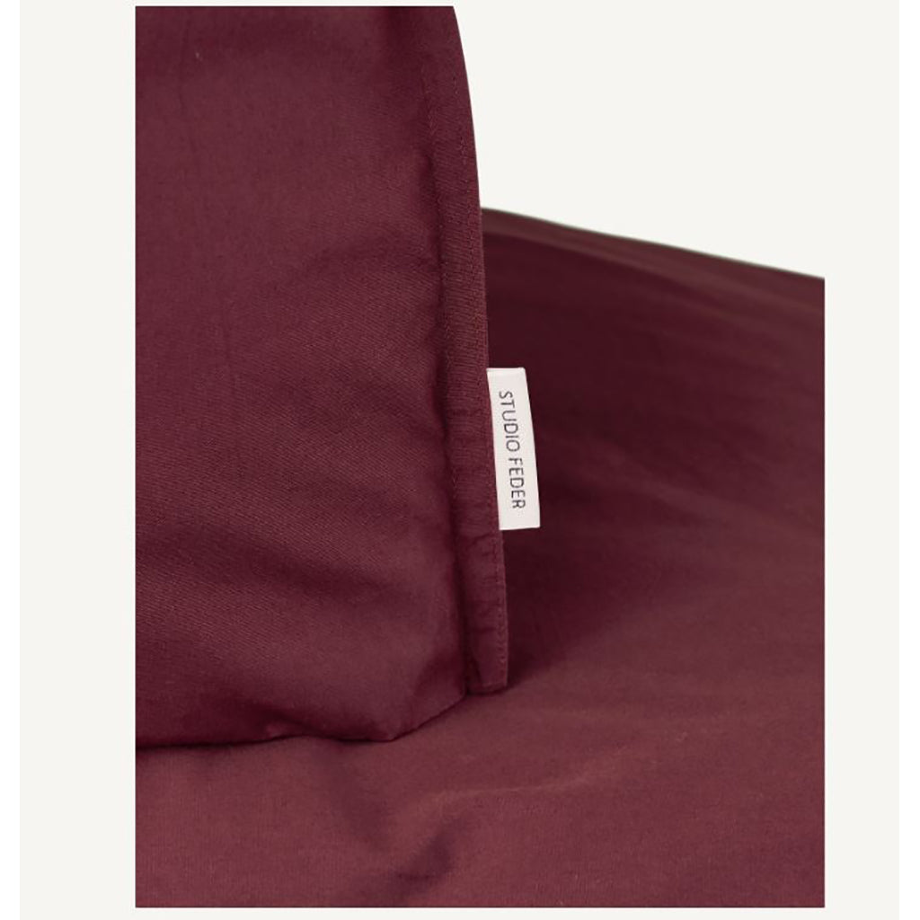 Studio Feder babysengetøj, økologisk percale - Burgundy