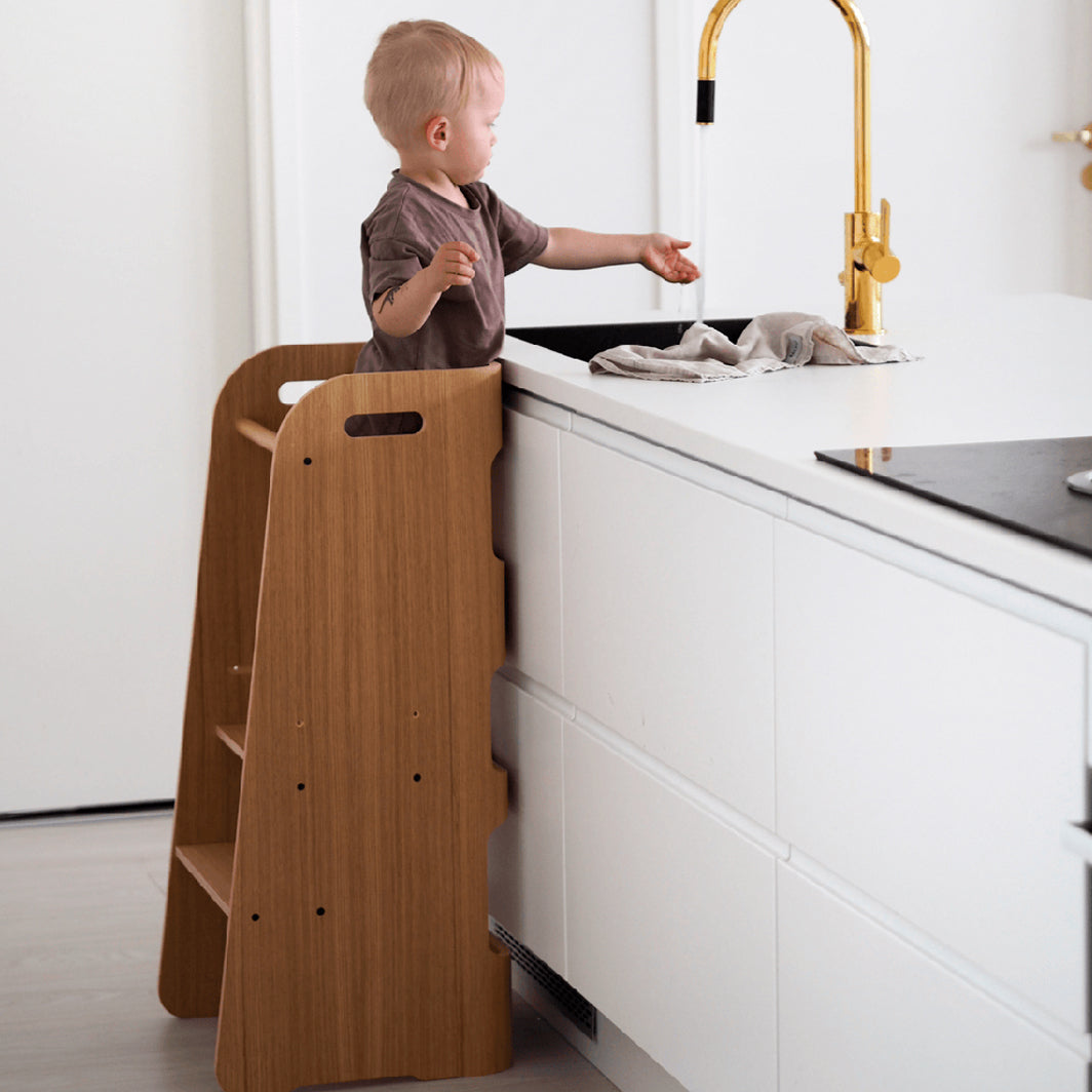 Curve-Lab, Læringstårn, Birk m. overflade af egetræ