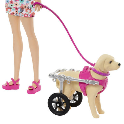 Barbie dukke m. hund i kørestol