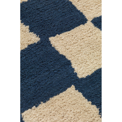 ferm Living gulvtæppe, Mara washable Rug, Deep blue/warm sand - 80 x 150 cm