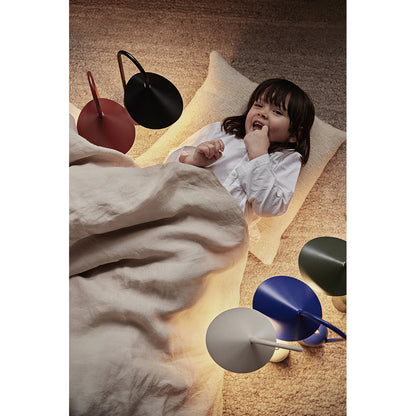 ferm Living Arum bærbar lampe, Bright Blue