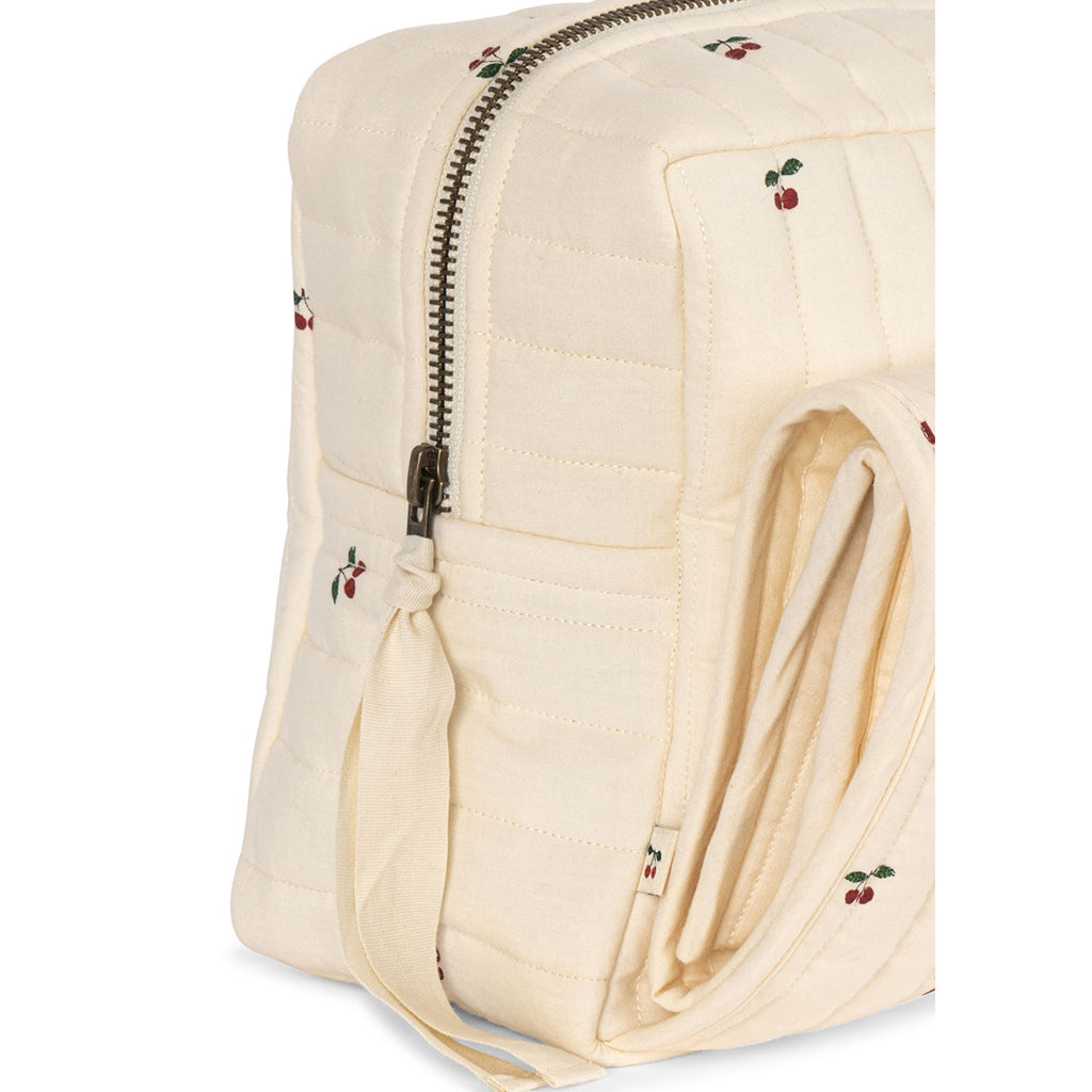 Konges Sløjd Bonnie pusletaske- og pusleunderlag i ét, Cherry