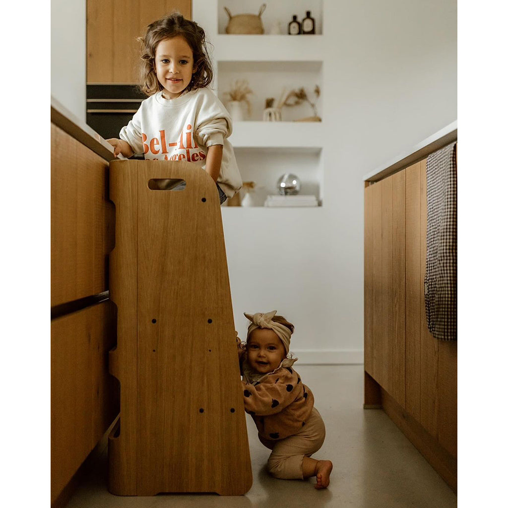 Curve-Lab, Læringstårn, Birk m. overflade af egetræ