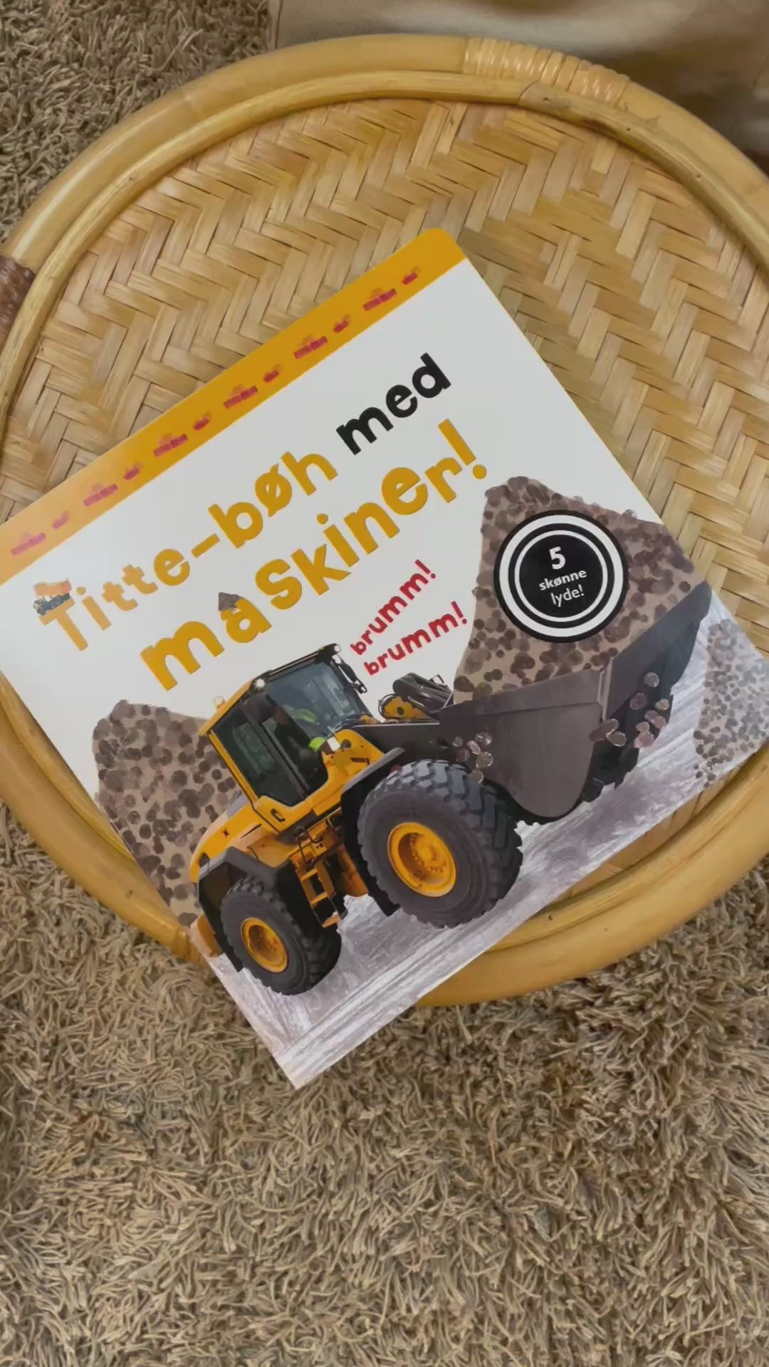 Papbog m. lyde, Titte-bøh med maskiner