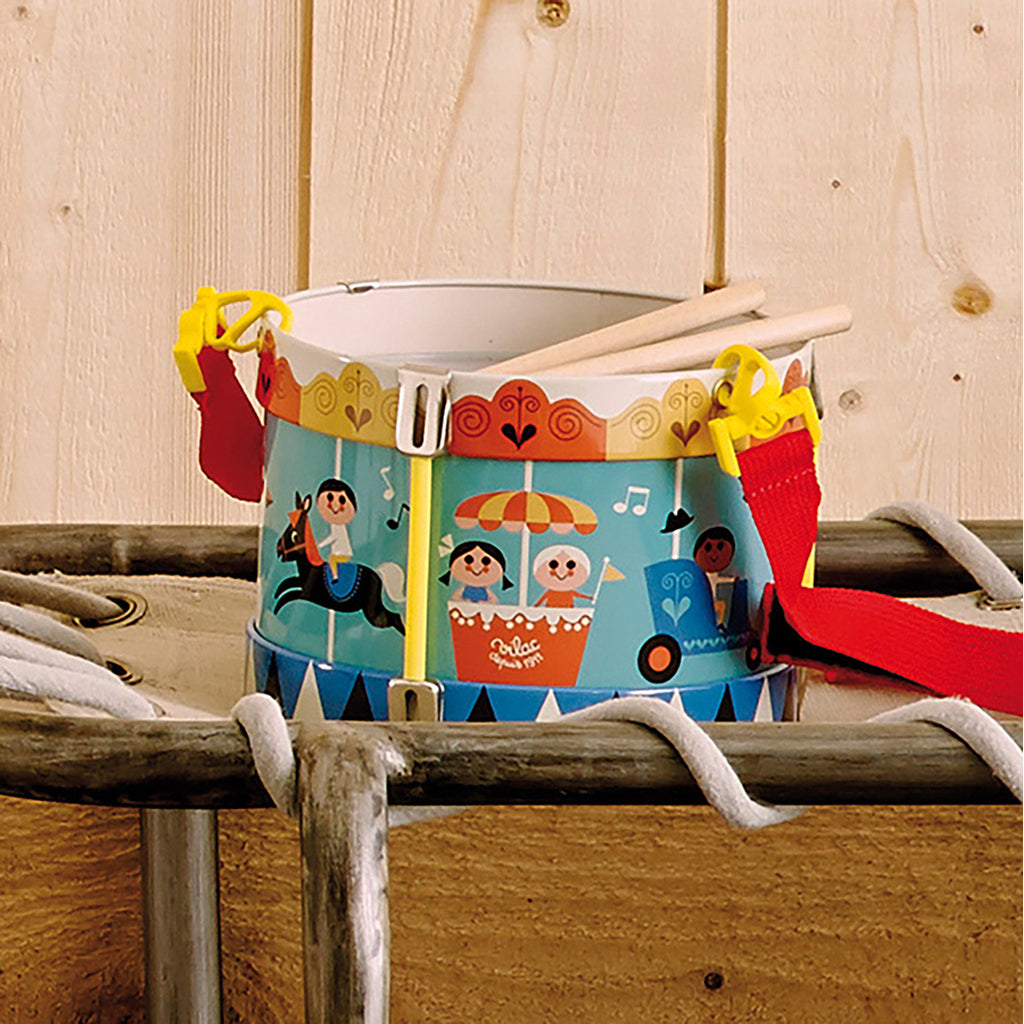 Vilac tromme i metal, Ingela Arrhenius